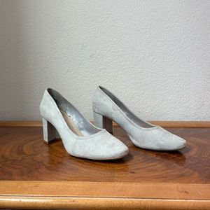 Low block heel vintage inspired women’s 8 grey/blue